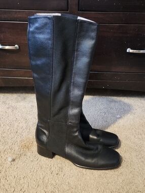 Ros Hommerson Black Leather Stretch Calf Knee-High Heeled Boots Sz. 10 Narrow
